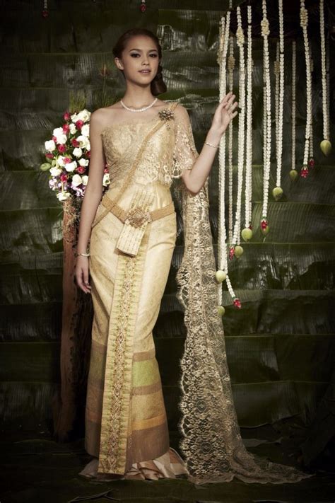 Thai Costume | Thai wedding dress, Asian wedding dress, Traditional dresses