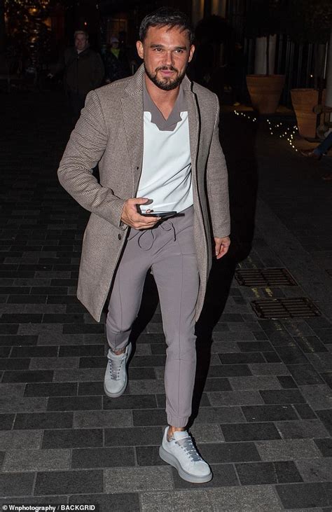 Gareth Gates steps out for the first time since ex Faye Brookes announced she was engaged ...