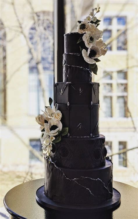 35 Breathtaking black wedding cakes for eternal couple | Black wedding ...