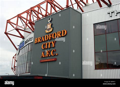 Bradford city football club stadium hi-res stock photography and images ...