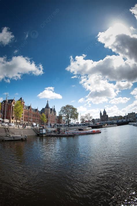 Central And Main Railway Station Of The Netherlands Capital Amsterdam ...