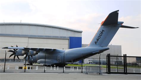 Airbus A400M Atlas: European turboprop military transport aircraft ...