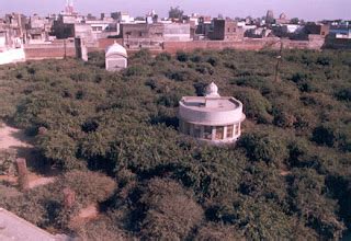 Nidhivan Temple Pictures – Nidhivan Mystery At Night Vrindavan ~ Tatiya ...