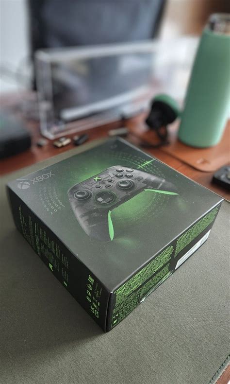 Xbox Wireless Controller: 20th Anniversary Special Edition, Video ...