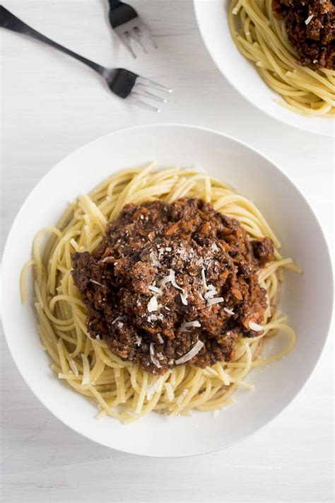 Italian Sausage Bolognese | TheWineBuyingGuide.com