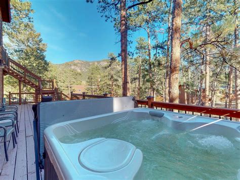 6 Breathtaking Colorado Vacation Cabin Rentals with Hot Tubs | Vacasa