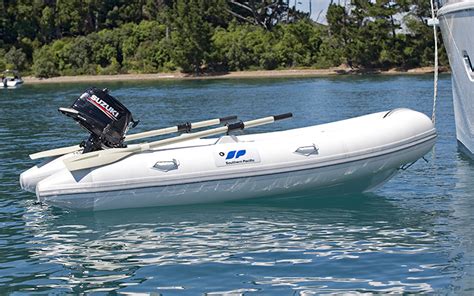 A guide to buying an inflatable boat or RIB / Blog / Marin