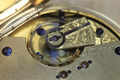 Watch Repairs - Objets d'Art