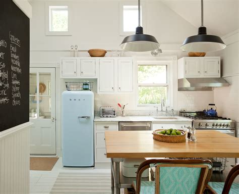 5 Tips to Make Your Small Kitchen Feel Large | HuffPost