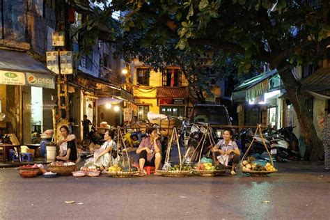 Hanoi Old Quarter: 10 best things to do at day & night