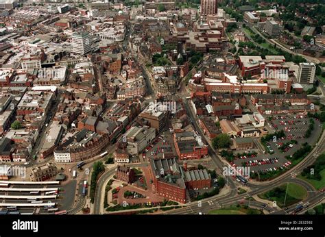 Wolverhampton town centre hi-res stock photography and images - Alamy