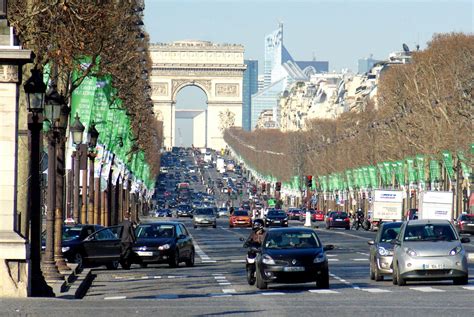 Champs-Elysées Paris, Eksplorasi Jalan Terindah di Dunia | Tour ke Eropa Terbaik 2023