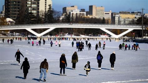 Rideau Canal Skateway opens for first time since 2022 | CBC News