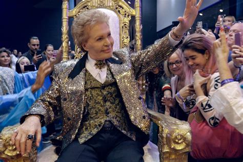 Netflix's Walter Mercado documentary gives him the international star ...