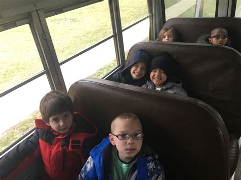 Kindergarten takes a field trip! - Moore Elementary School