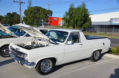 1966 Holden HR Ute - Melbourne Old School Cruisers