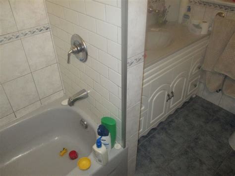 plumbing - Bathroom sink occassionally backs up into tub - Home Improvement Stack Exchange