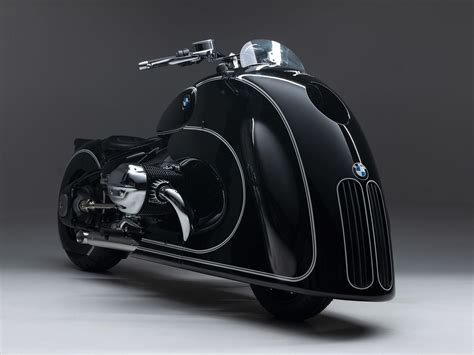 Wild New BMW R 18 Custom | Cycle World