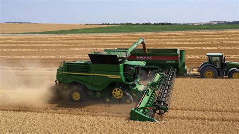 Introducing John Deere X9 Series Combine | X9 1000 & X9 1100 Combines ...