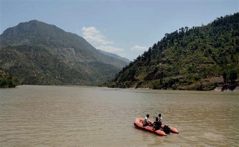 Photos: ITBP jawans join rescue ops in Beas river tragedy - Photos News , Firstpost