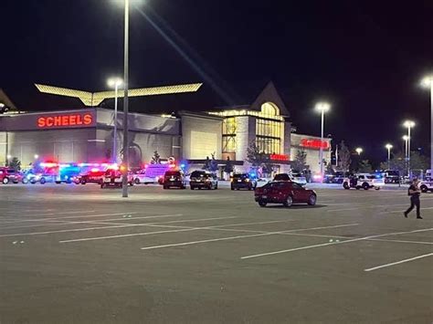 Lockdown lifted at Eden Prairie Mall; police say one dead, no ongoing ...