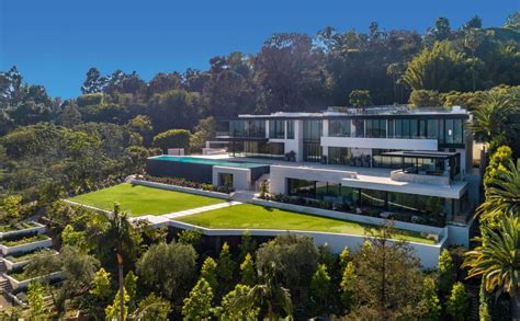 In Bel-Air, a spec mansion gets an $81-million price cut - Los Angeles Times