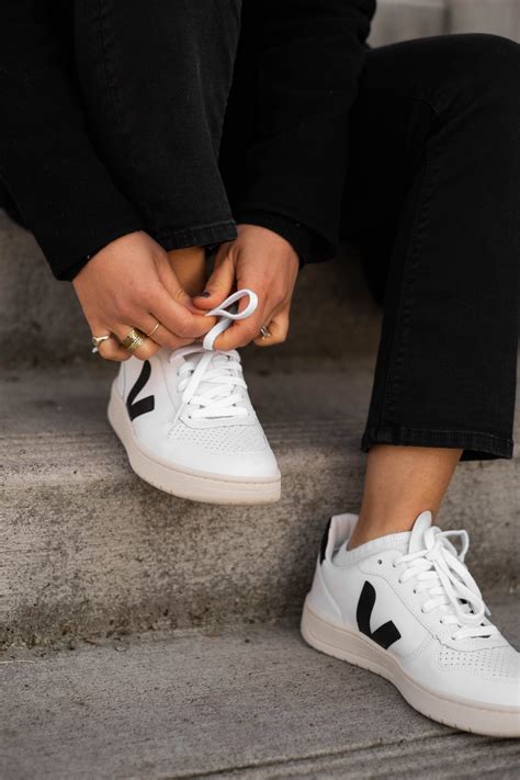 Why You Need a Pair of Veja Leather Sneakers | seattle outfit ideas | Seattle fashion blog ...