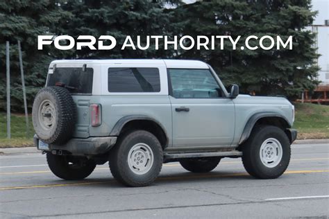 2023 Ford Bronco Heritage Edition In Carbonized Gray: Photos