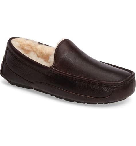 Ugg + Ascot Leather Slipper