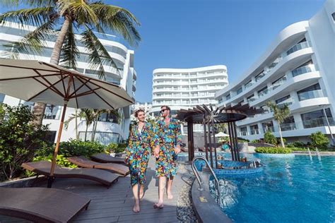 SUNSET BEACH RESORT & SPA (Dương Đông) - Đánh giá Khách sạn & So sánh giá - Tripadvisor