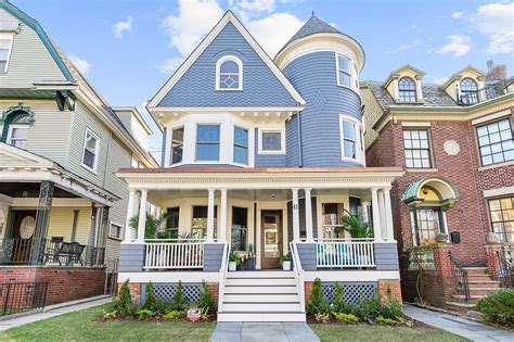 For under $1M, these Jersey City condos add modern touches to a historic Victorian home | 6sqft