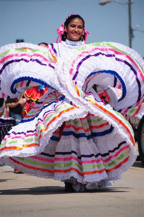 13+Trending Mexican Folk Dance Dresses - Life Of Lyra