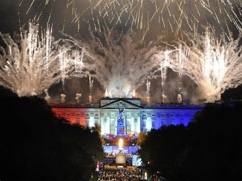 A fireworks display outside Buckingham Palace marks the end of the ...