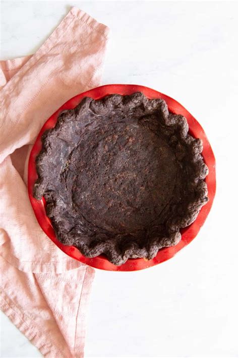 Homemade Chocolate Pie Crust Recipe - Wild Wild Whisk