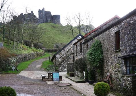 Carreg Cennen Castle - Where to Go With Kids - Carmarthenshire