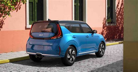 The 2023 Kia Soul is Shaped like a Box and Designed for a Colorful City ...