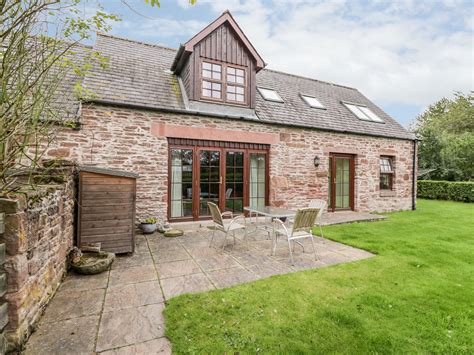 Nantusi Cottage, Kirriemuir - Dog Friendly Holiday Cottage in Perthshire, Angus and Fife