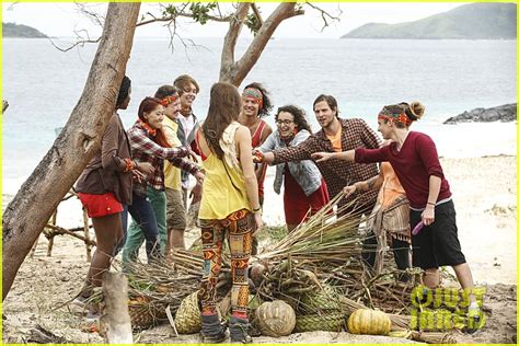 Photo: survivor cast millenials genx season 33 02 | Photo 3751757 ...