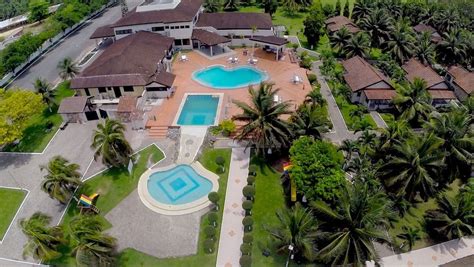 Busua Beach Resort - Beautiful Ghana