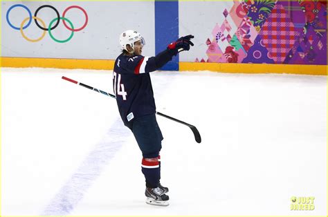 T.J. Oshie Scores Winning Goal For U.S. Against Russia at Sochi Olympics!: Photo 3053877 | 2014 ...