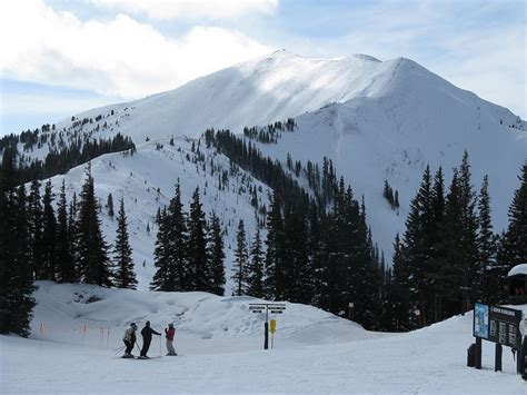 HIKING ASPEN HIGHLANDS BOWL – Mountain Women Magazine