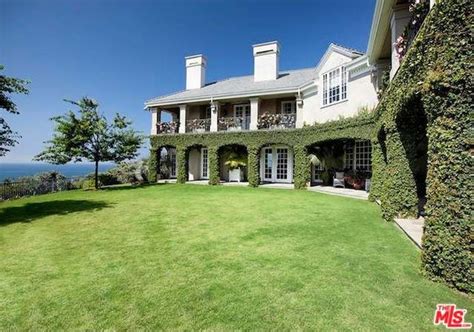 Peek Inside This $19.9 Million Pacific Palisades Mansion With Ocean ...