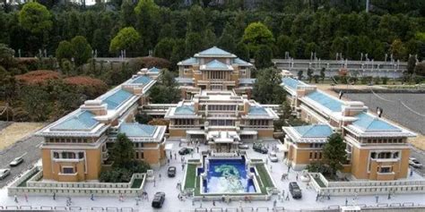 The Frank Lloyd Wright Imperial Hotel in Tokyo