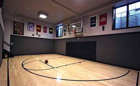 15 Ideas for Indoor Home Basketball Courts | Home Design Lover | Home basketball court, Home gym ...