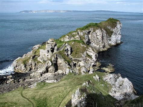 Kinbane castle | ruins of this castle. nothern Ireland Kinba… | Flickr