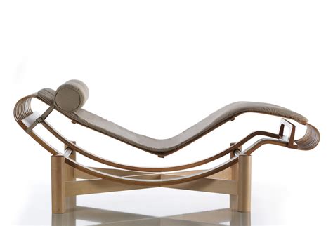 DesignApplause | Outdoor tokyo chaise longue. Charlotte perriand.