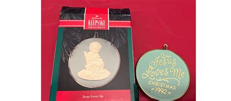 Hallmark Ornament Jesus Loves Me 1992 – Doll Peddlar