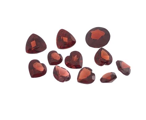 Lot - 11PC 12CTTW NATURAL GARNET GEMSTONES