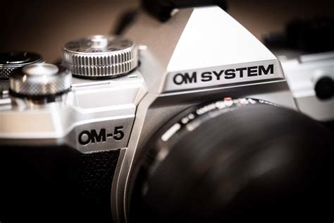 Working with the Auto ISO Settings on the OM System OM-5 Camera