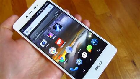 How to Easily Take a Screenshot on Any Android Phone without Software - YouTube